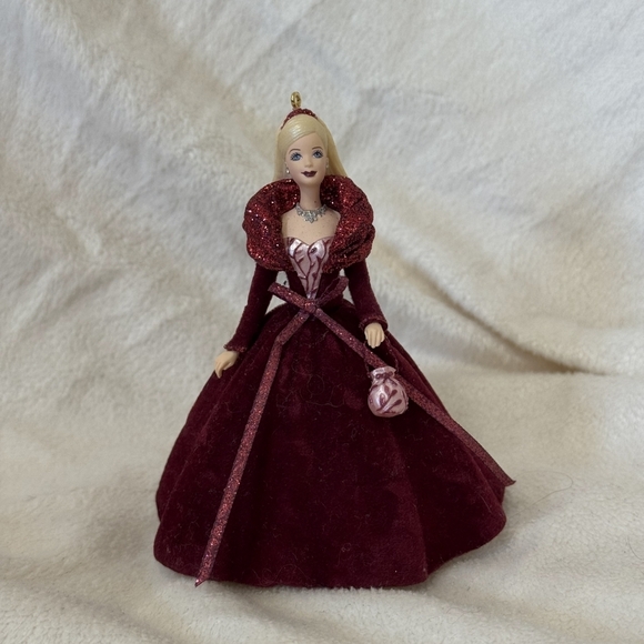 2002 Hallmark Keepsake Ornament Celebration Barbie with Box – Collector’s Series - Picture 3 of 12
